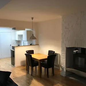 City Center House, Cardiff, Parking Permit And Garden Cardiff